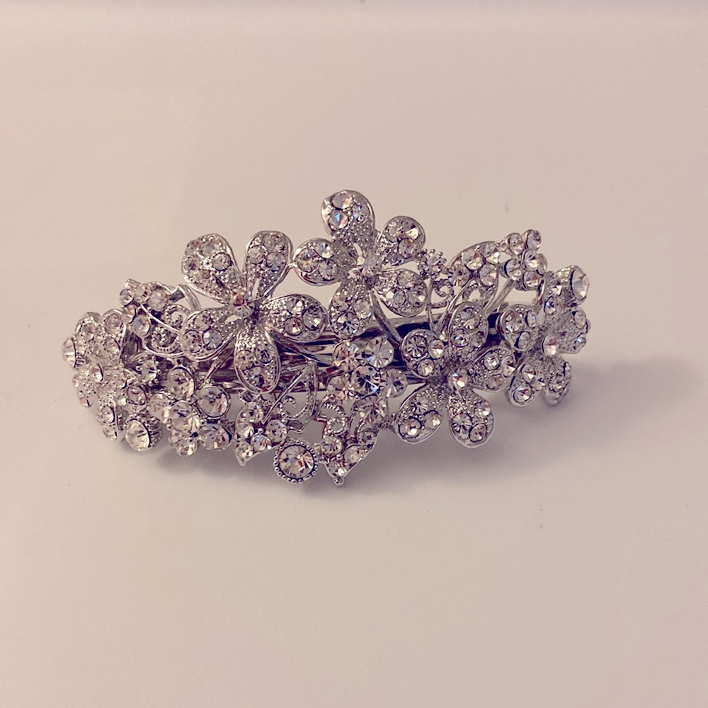Hair brooch with floral beaded design